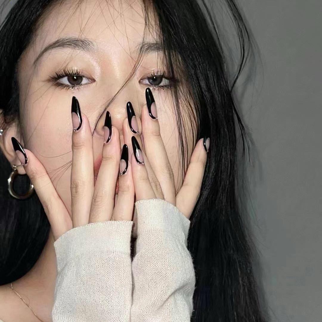 庄浪红蕾美甲化妆婚纱礼服