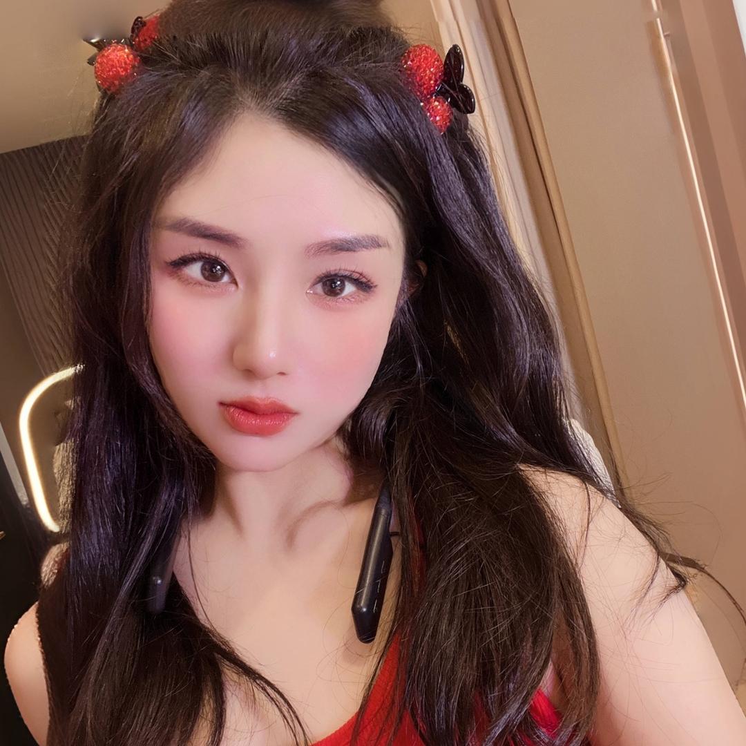 小七很正经
