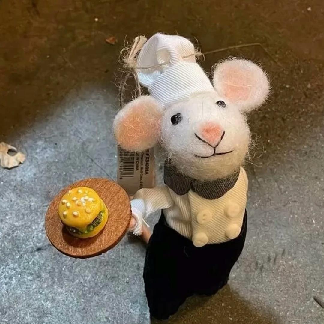 小e睡醒了
