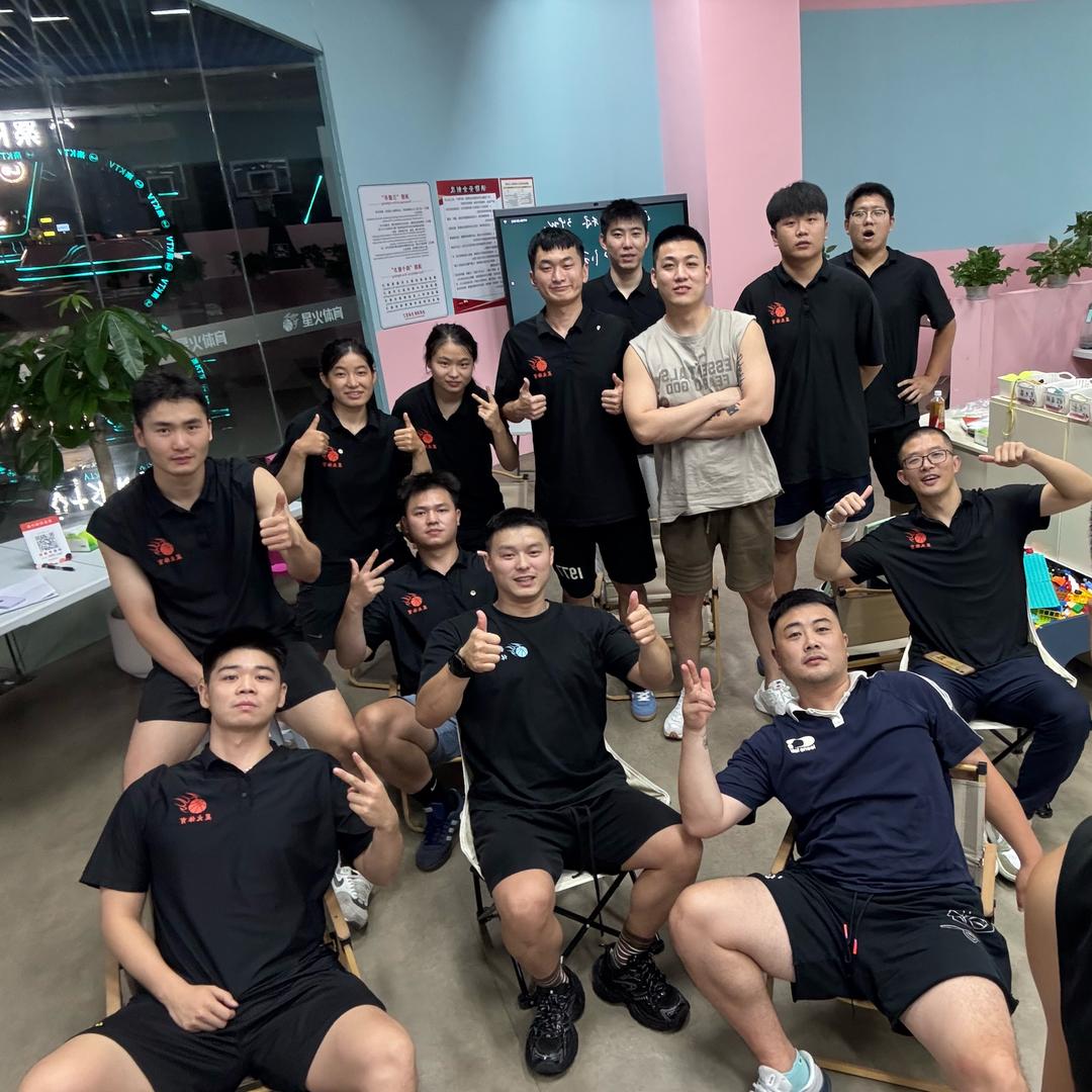 教篮球的黄教练