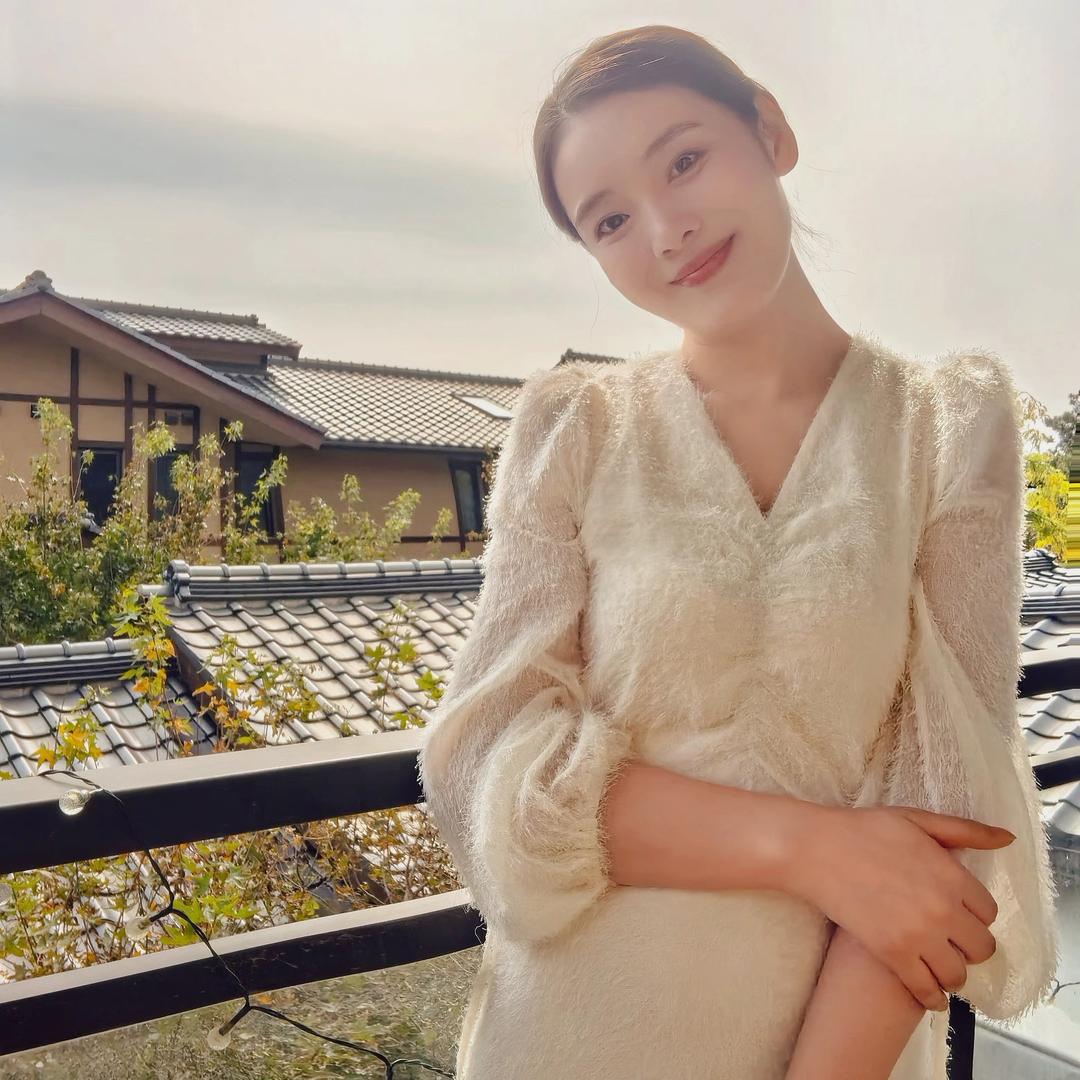 李美依