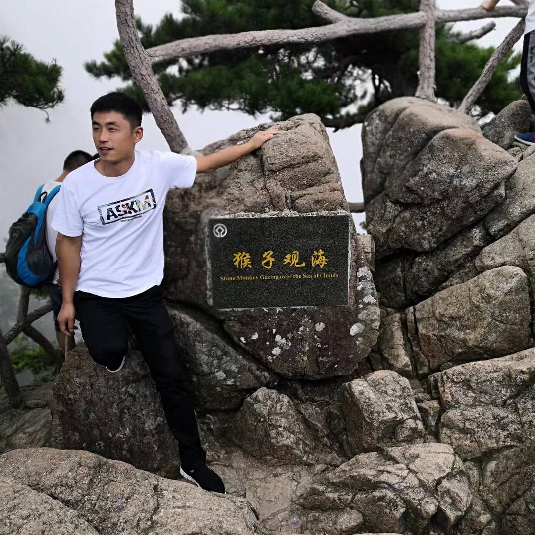 黄玲