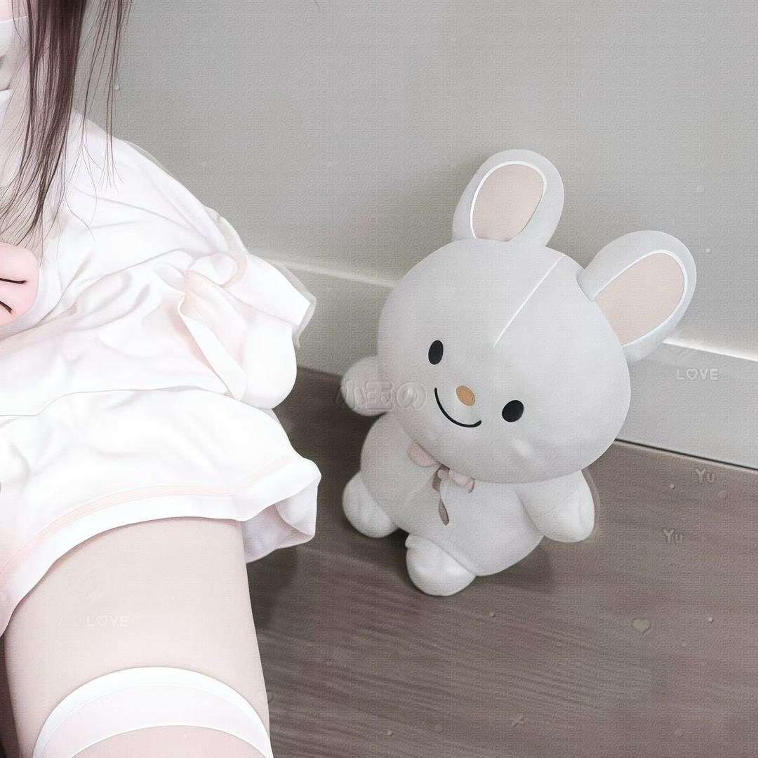 简隋英