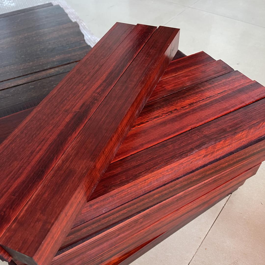 邓琼如红木生活创意屋