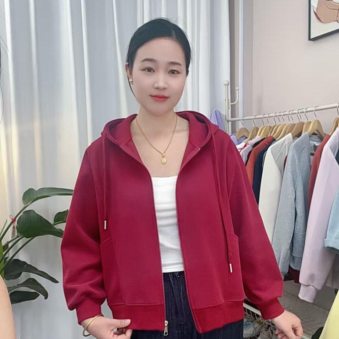 希颜服装工厂店