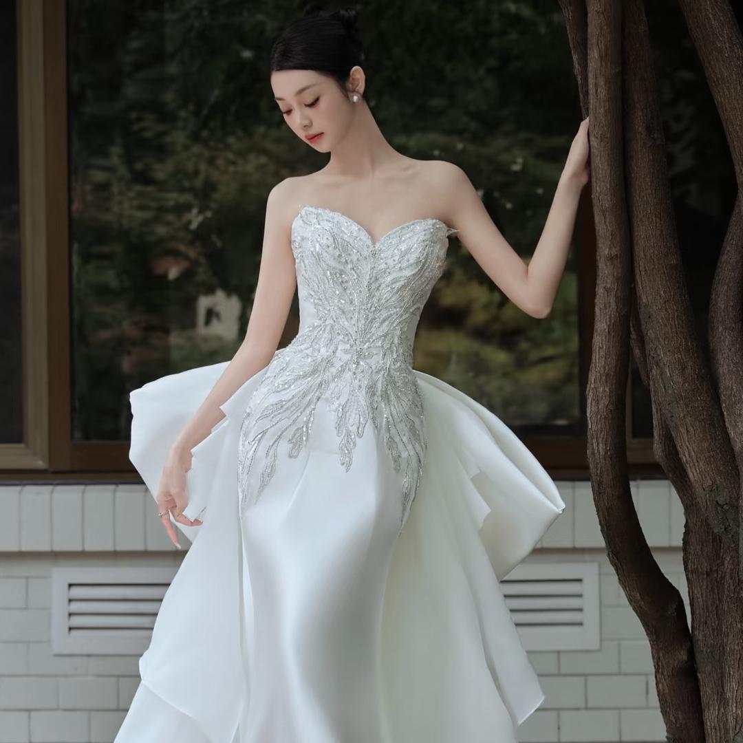 伊洛芙婚纱云云