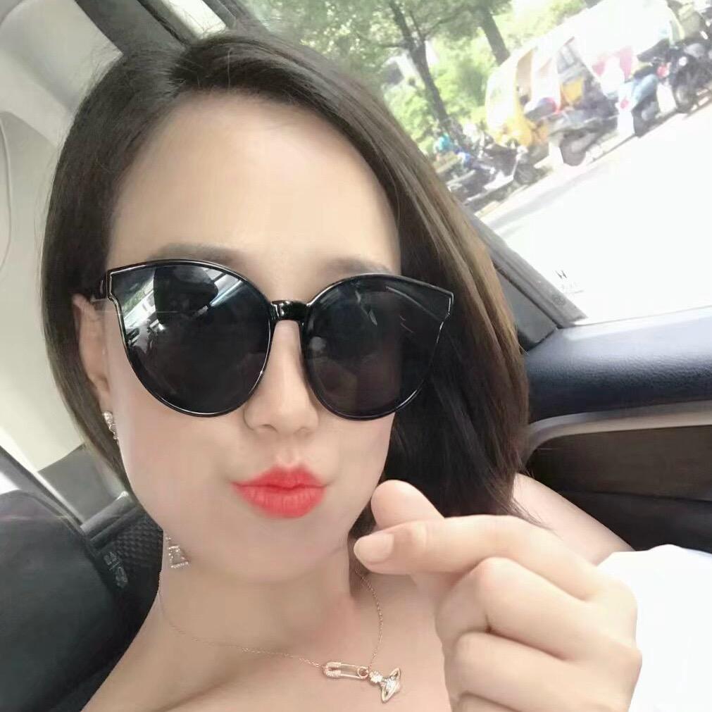 重庆跑车的佳佳