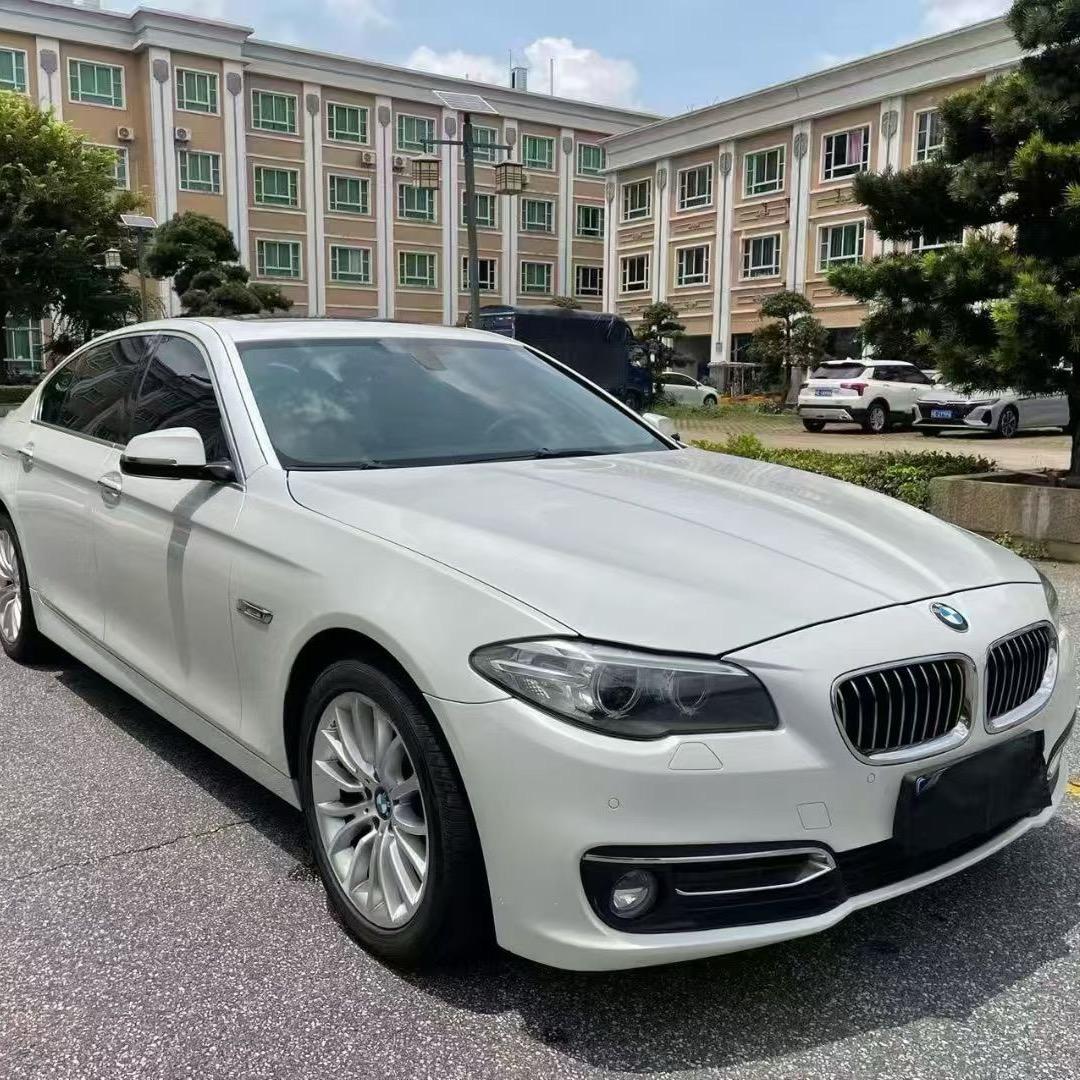 小边爱喝咖啡