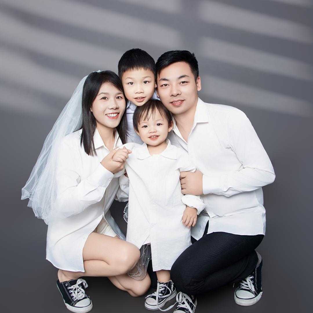 小酒窝垚yao（穿搭号）