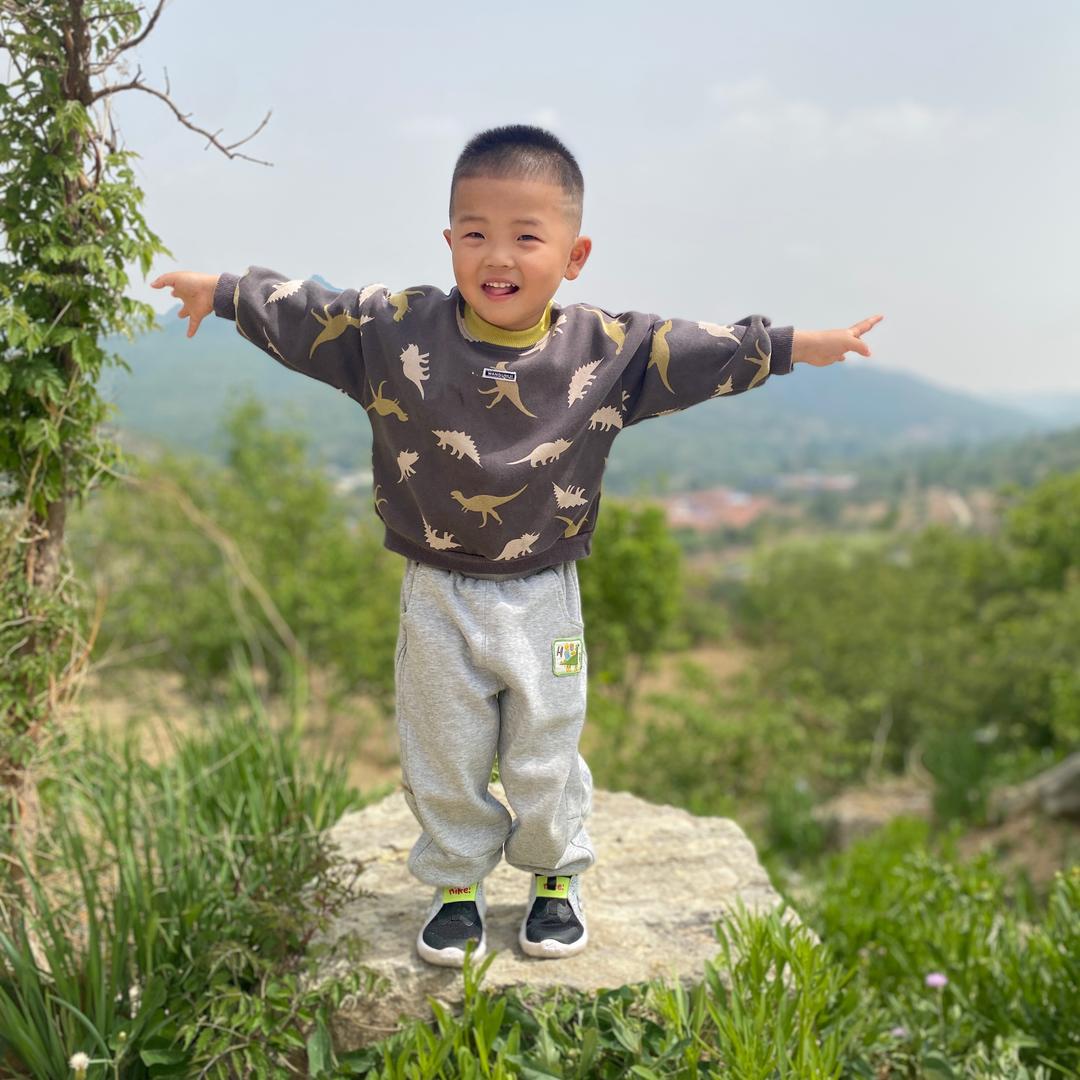 王骞，在淄博卖瓷砖