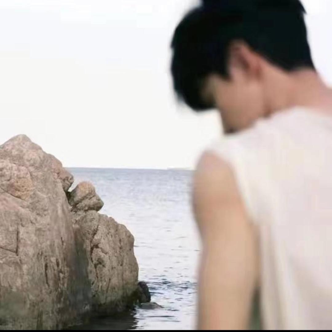 大土豆子.
