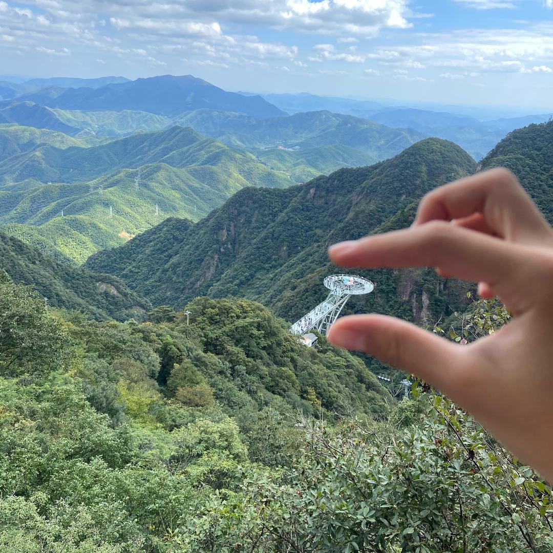 爱笑的伊伊