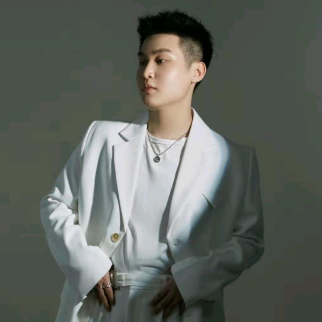 杰少（SOSOLEE）幸福生活着