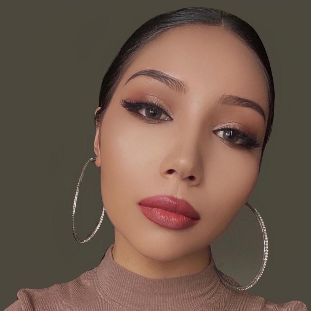 Ay-美丽