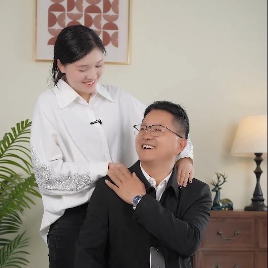 潘叔爸爸装