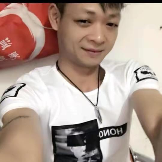 黄冈心想：