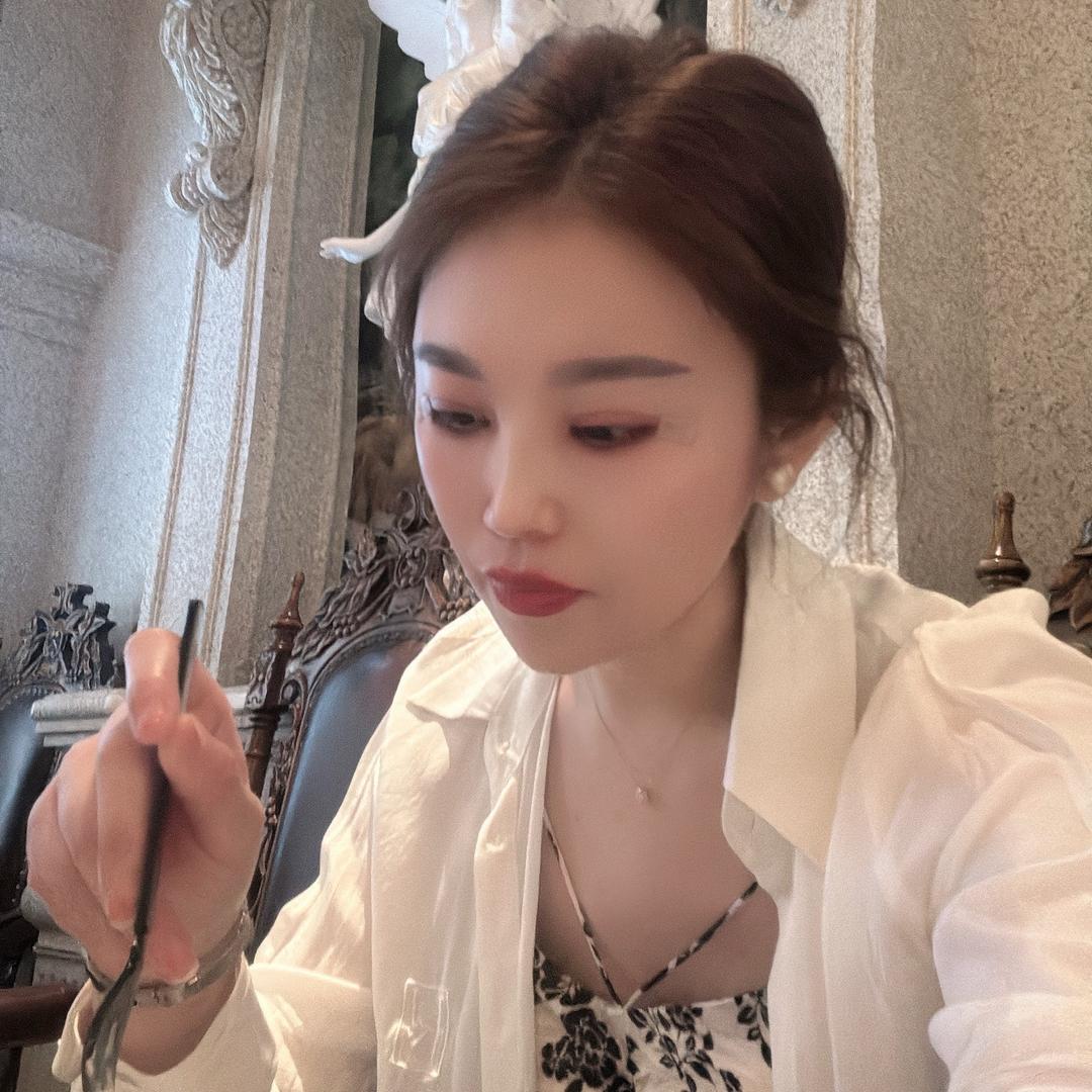 @浅笑不语