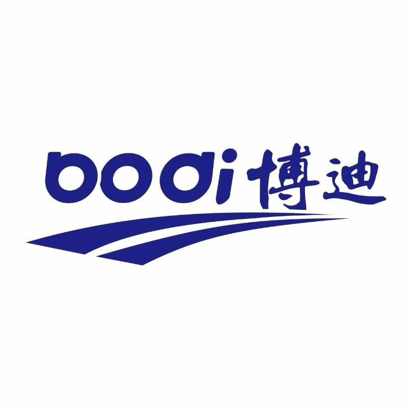 水岸一期游泳馆前台张茜怡