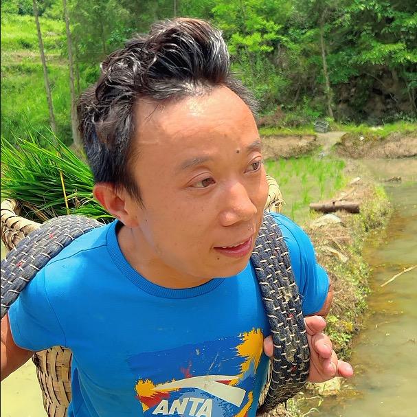 张琴松（小小世界）