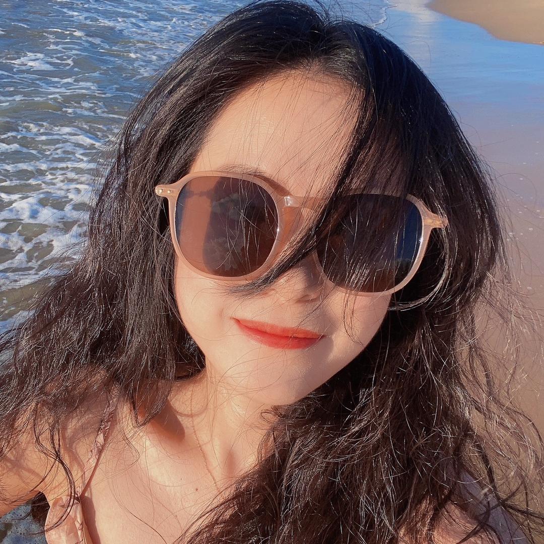 甜甜的小姨来咯