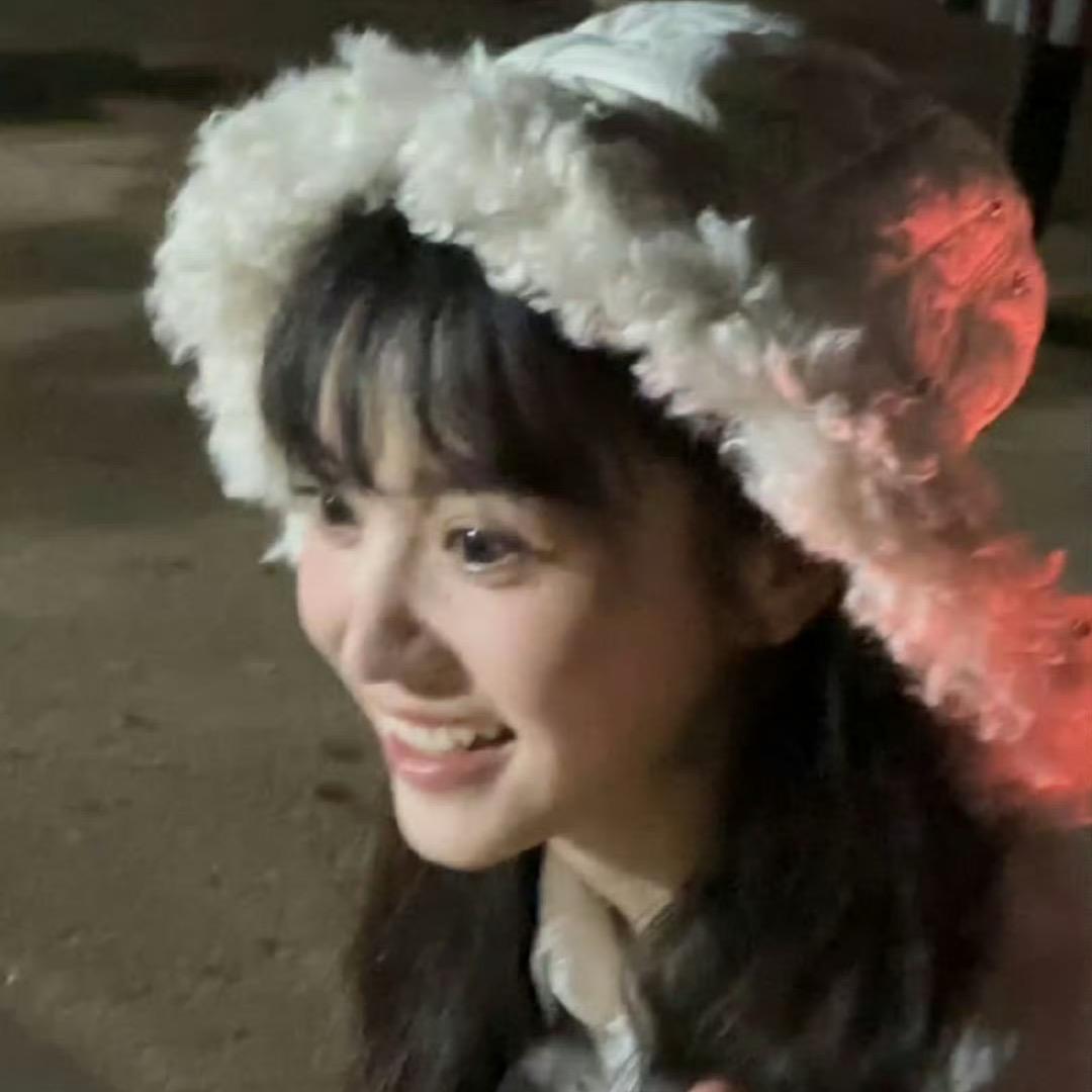 新能源纯电出租-施小姐