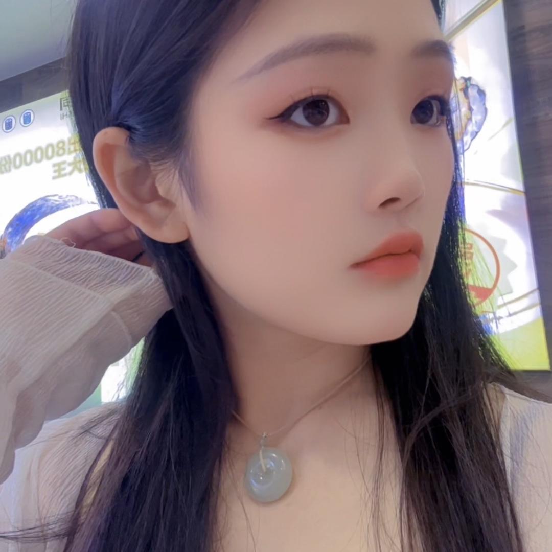 珊珊👑