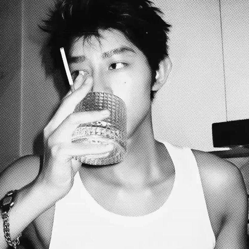 重生九十二岁变态老蟑螂调戏八十九岁牛爷爷