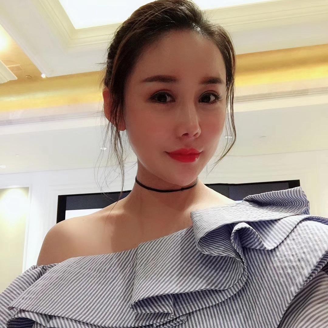若初大码羊绒大衣