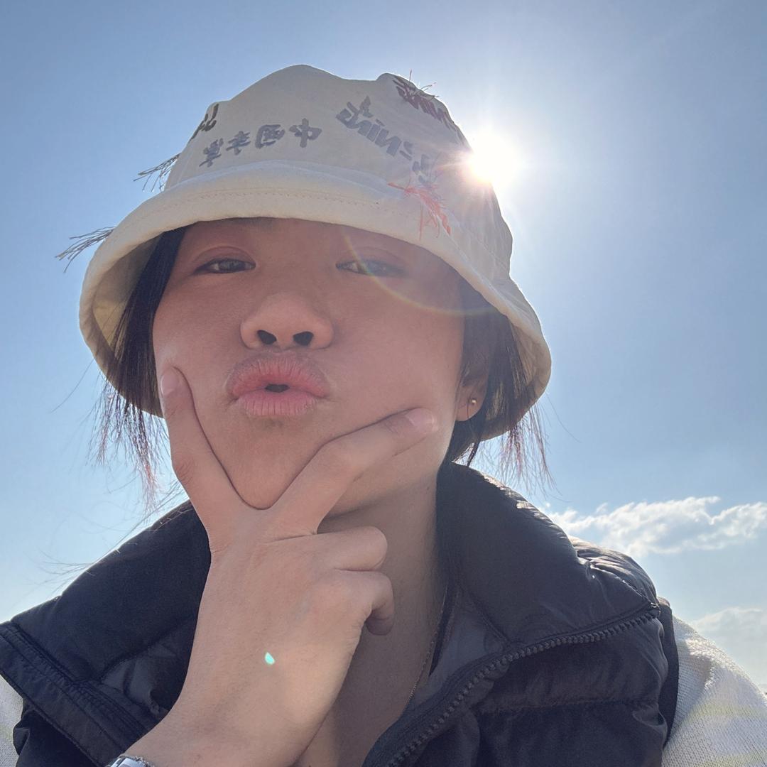 教唱歌的海玲老师