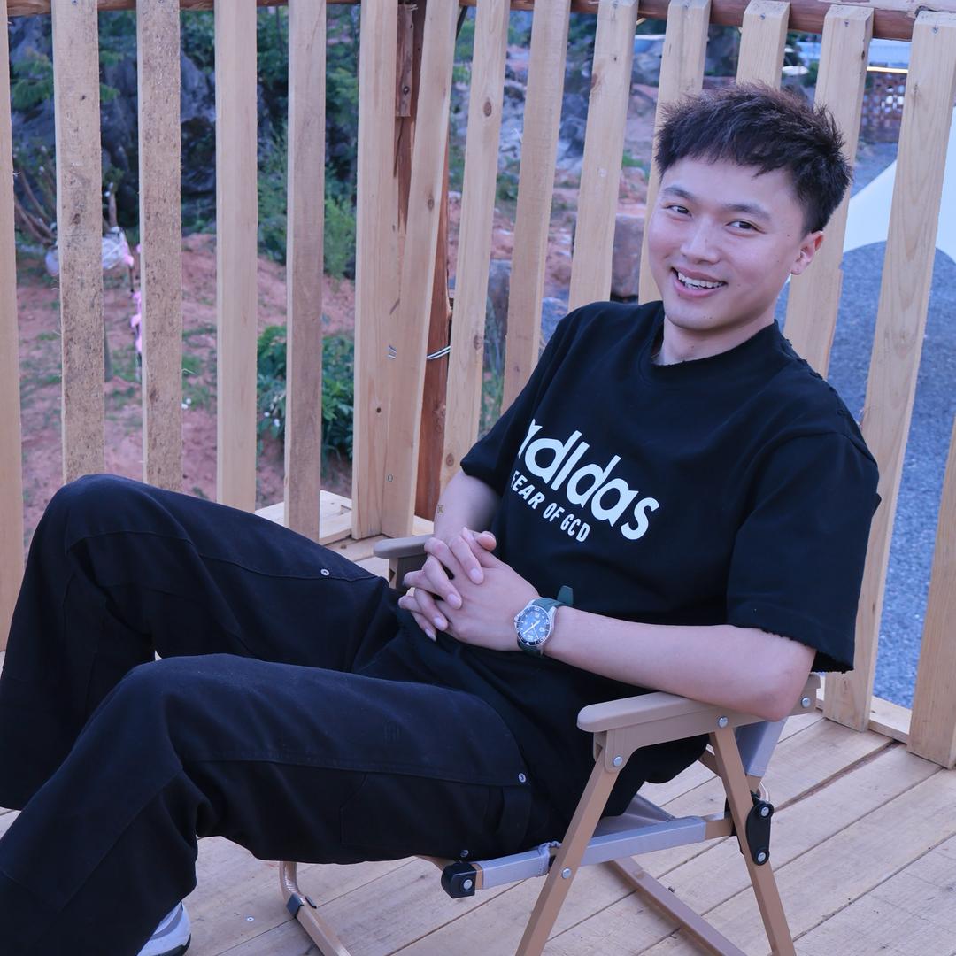 周洲-建始1+1发型工作室创始人