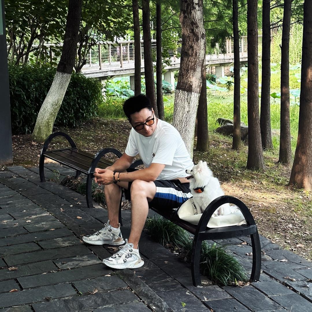 优麦音响灯光·山哥