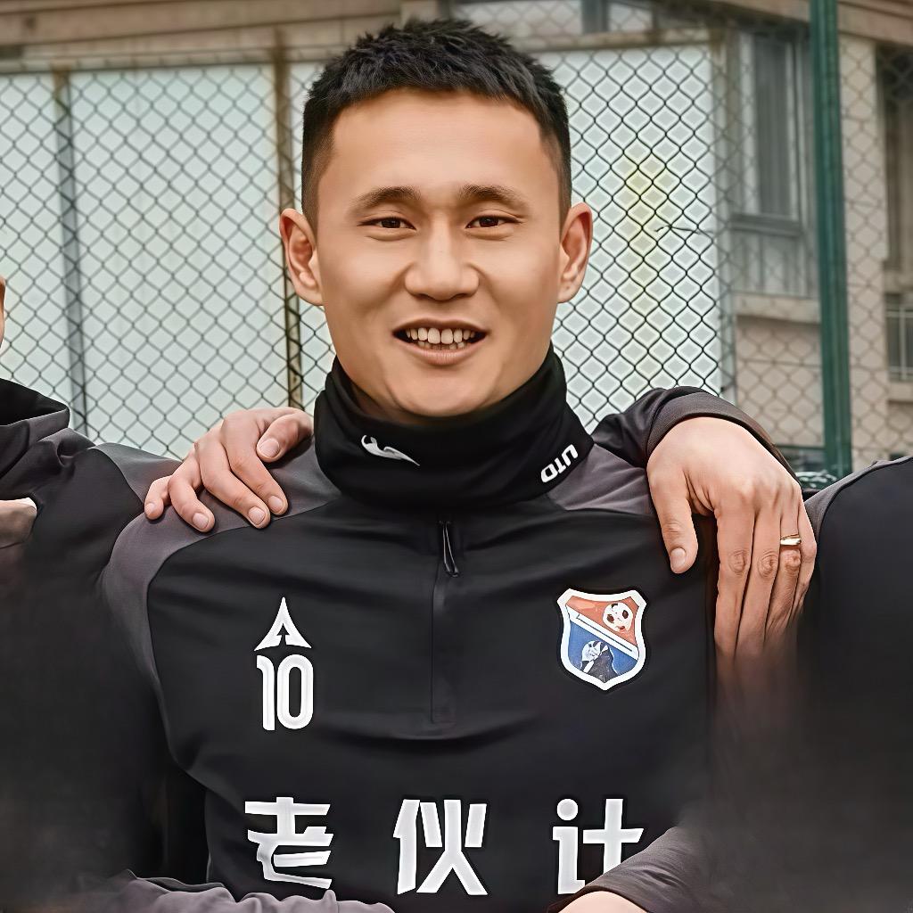 教足球的贾教练