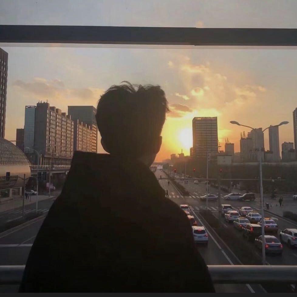 临
