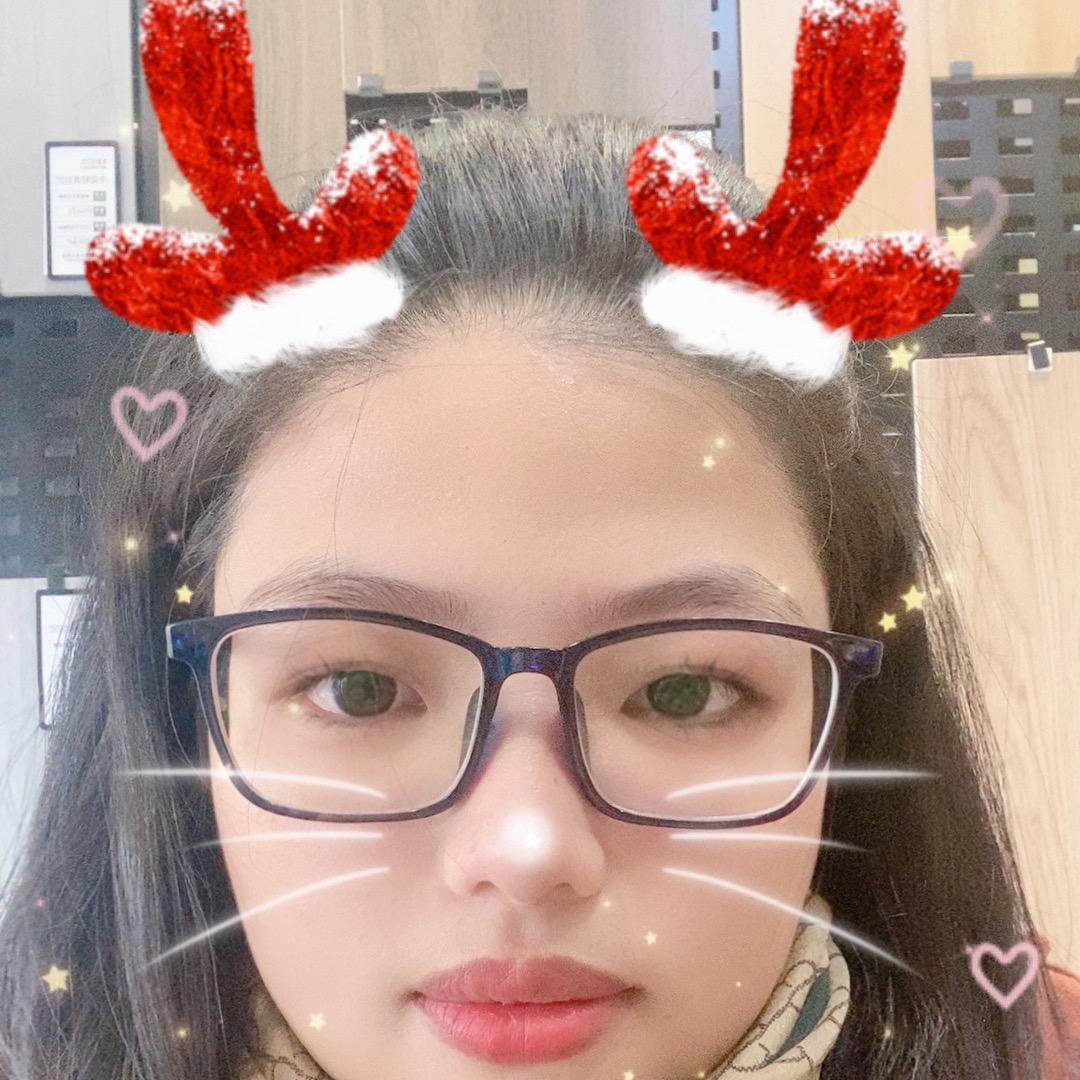圆圆滚滚的思斯