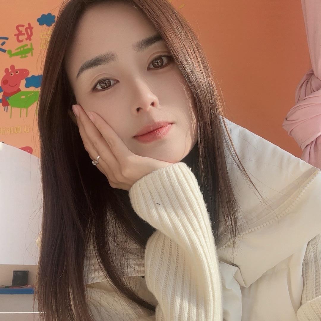 美娜很努力吖
