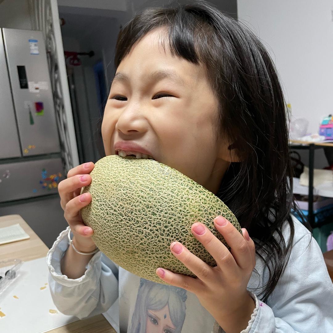 上好佳爱喝娃哈哈