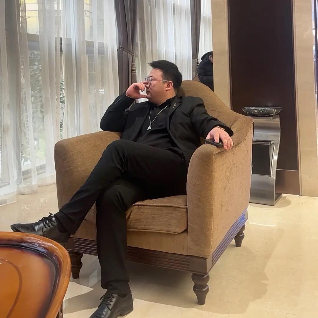 商丘亚特兰帝斯总监田满意