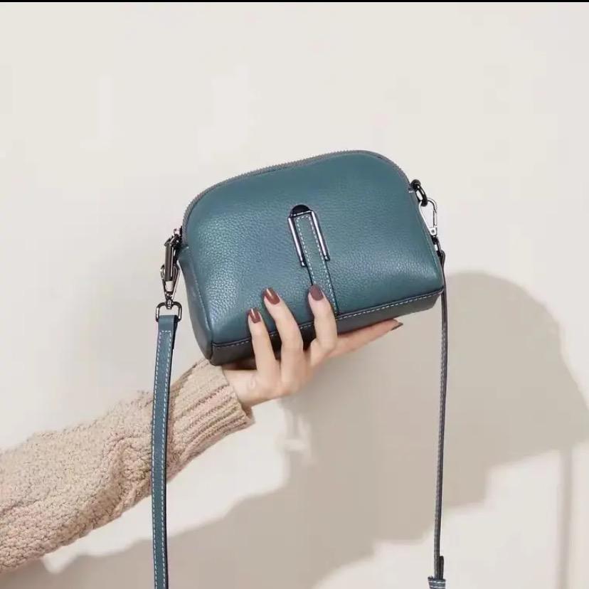 优妮娜真皮女包
