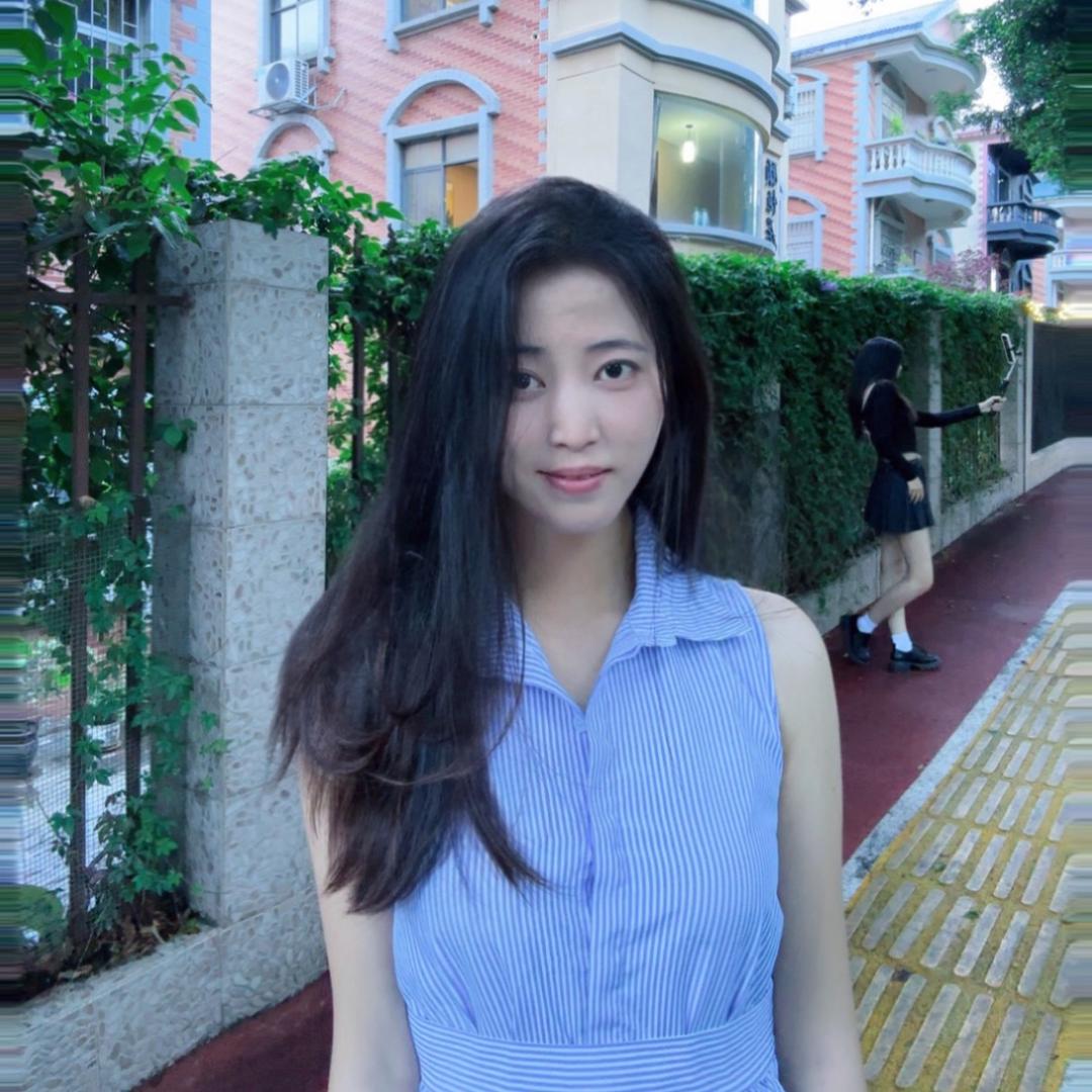 龙睿二手车官方号（花花）送一箱油