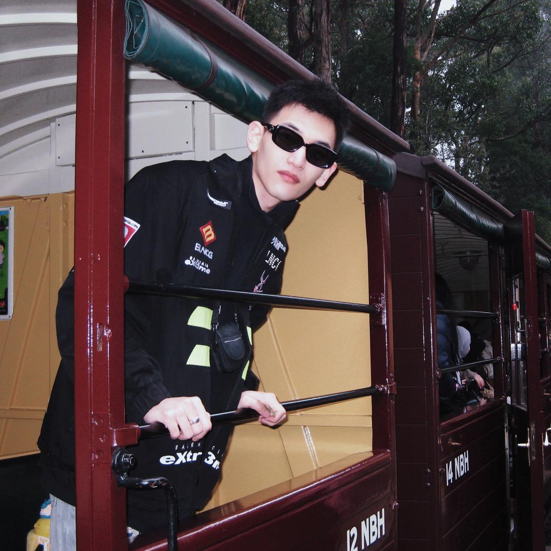 Dylan L