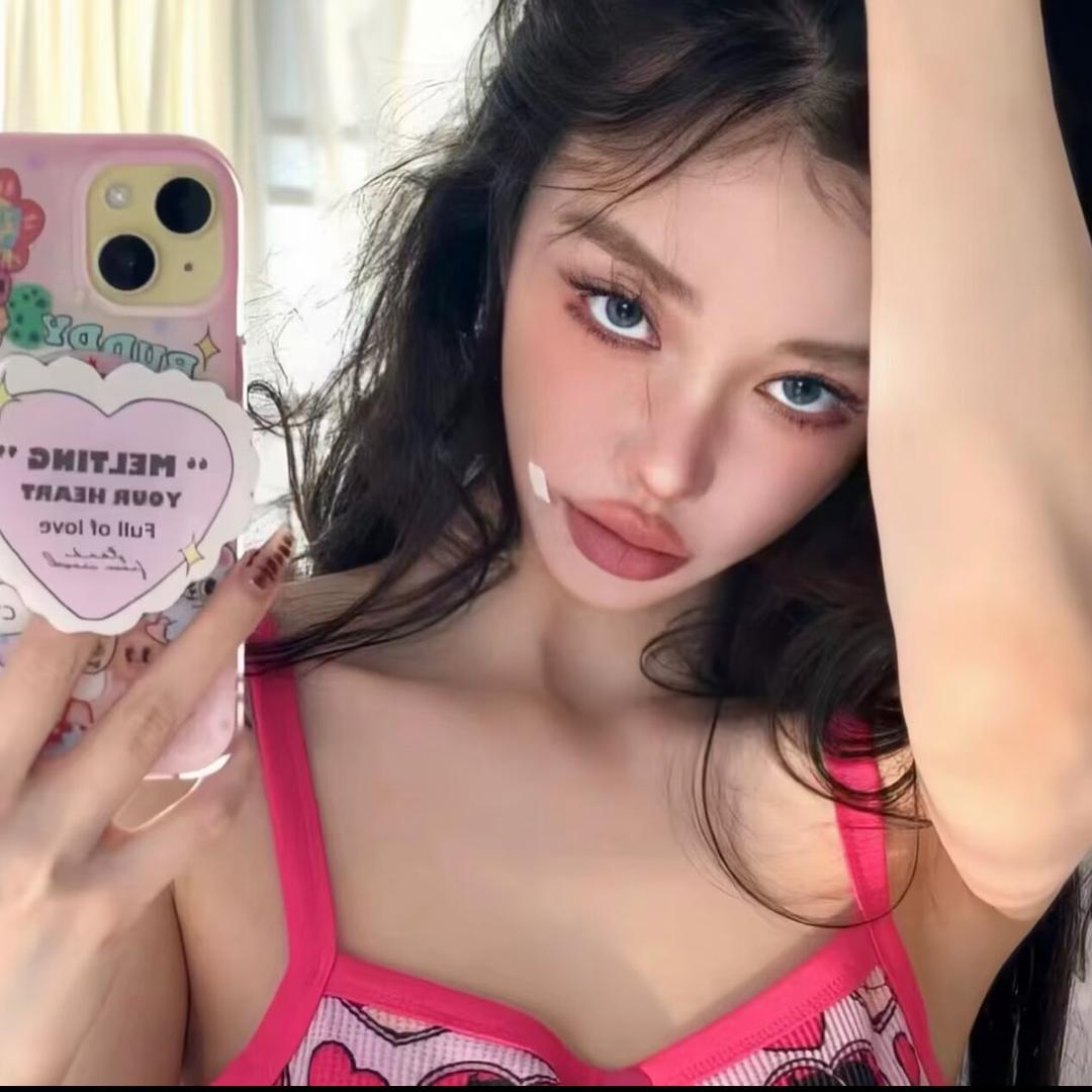 穿白丝的萝莉小蟑螂