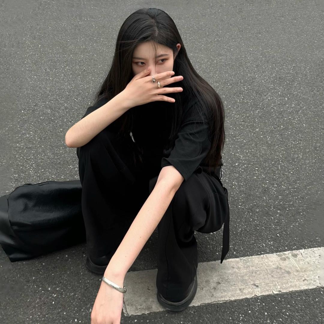 四月