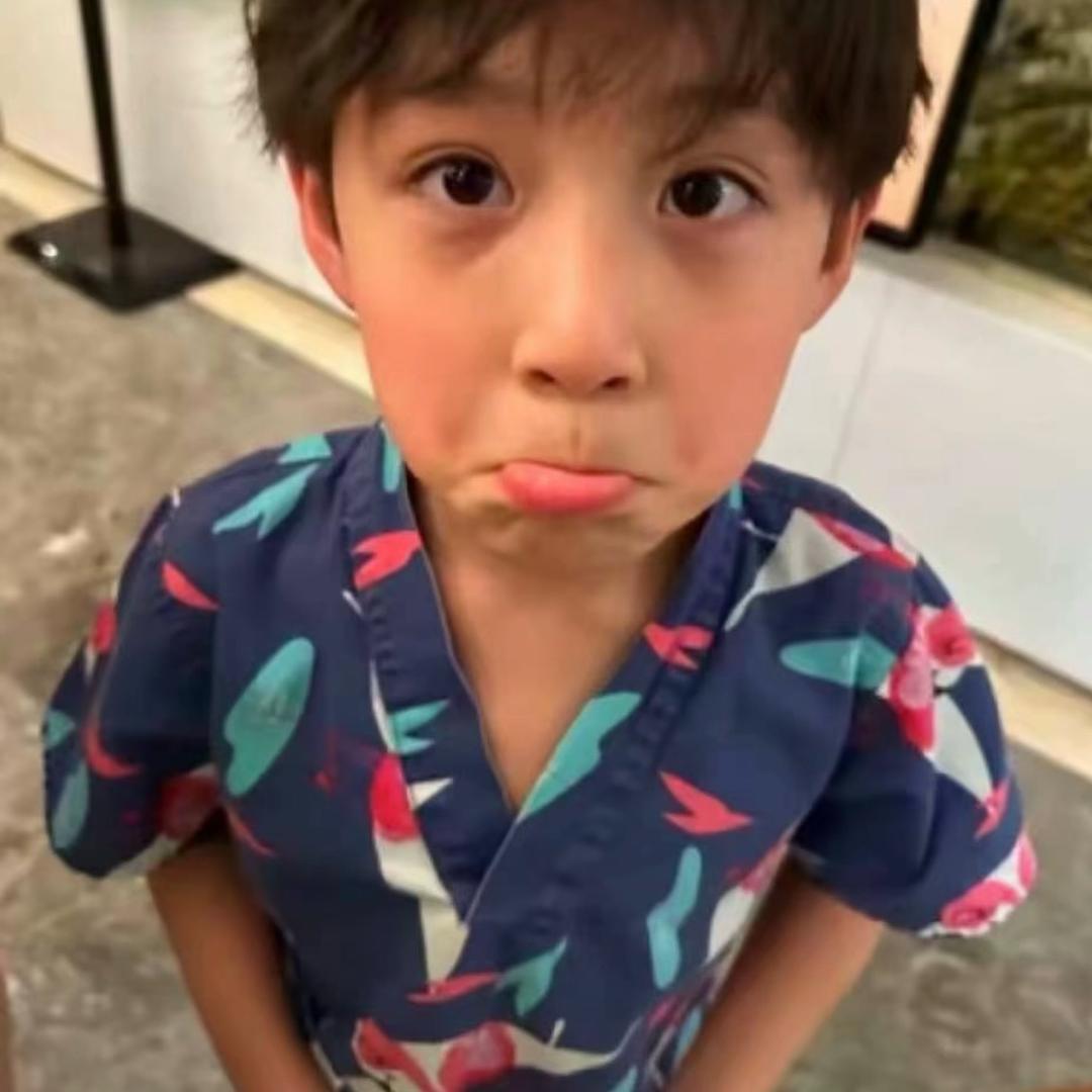 罗戈_