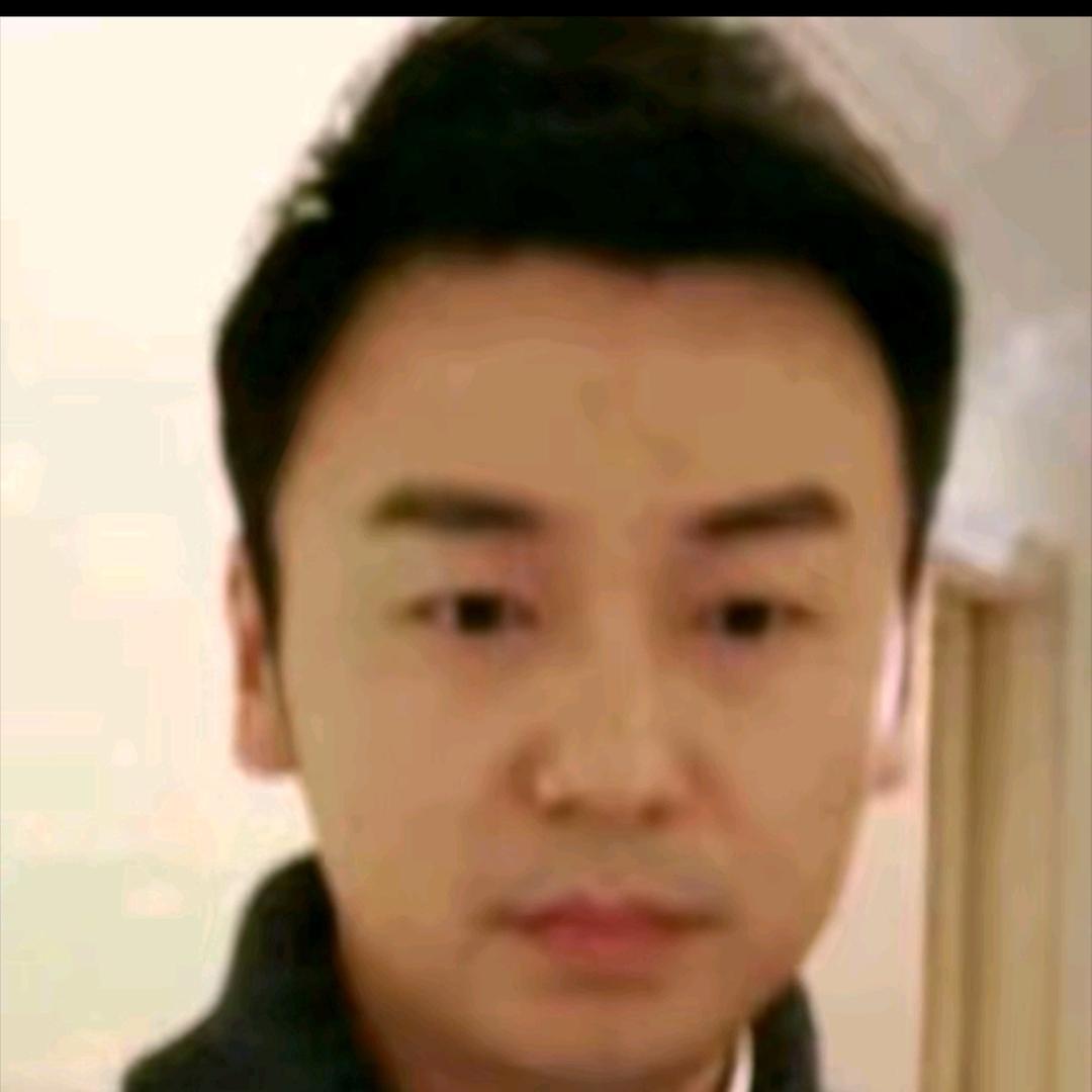 一朵风中摇曳的羊皮底高跟鞋