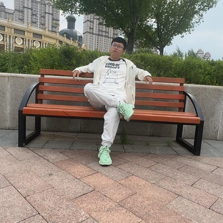 路虎男孩