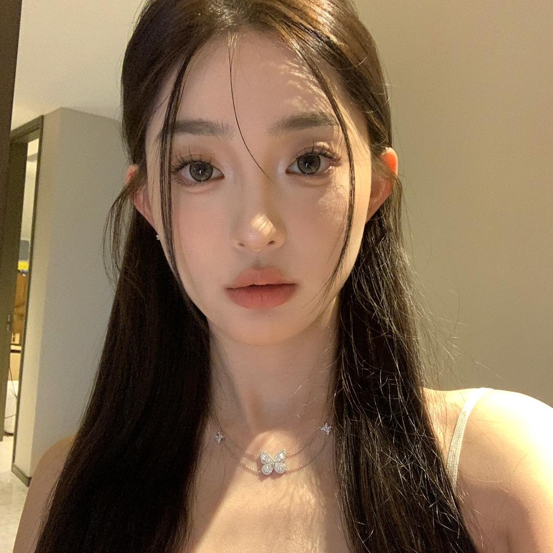 李李呀_LiLi