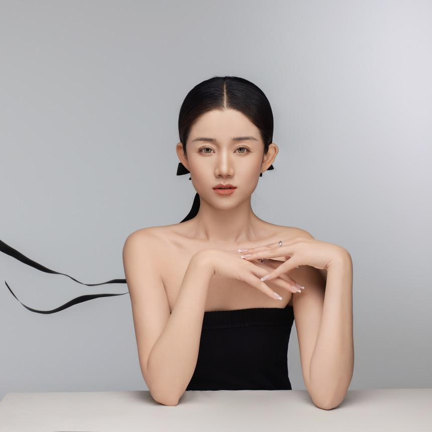 化妆师蒋安儿
