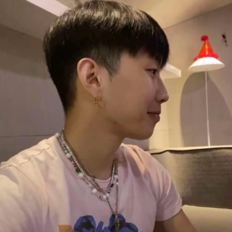 要吃四個漢堡