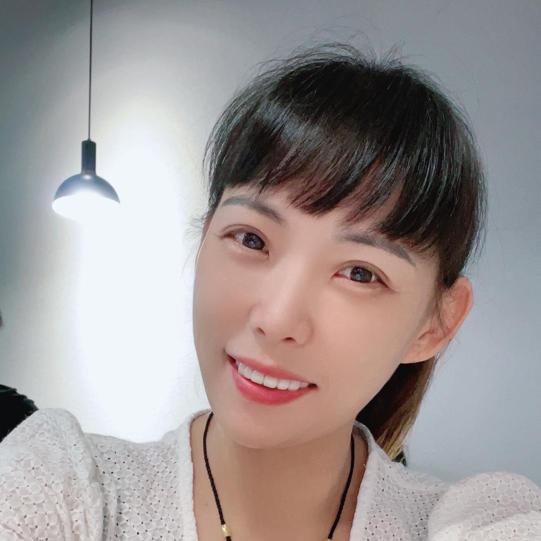 爱跳舞的阿英，