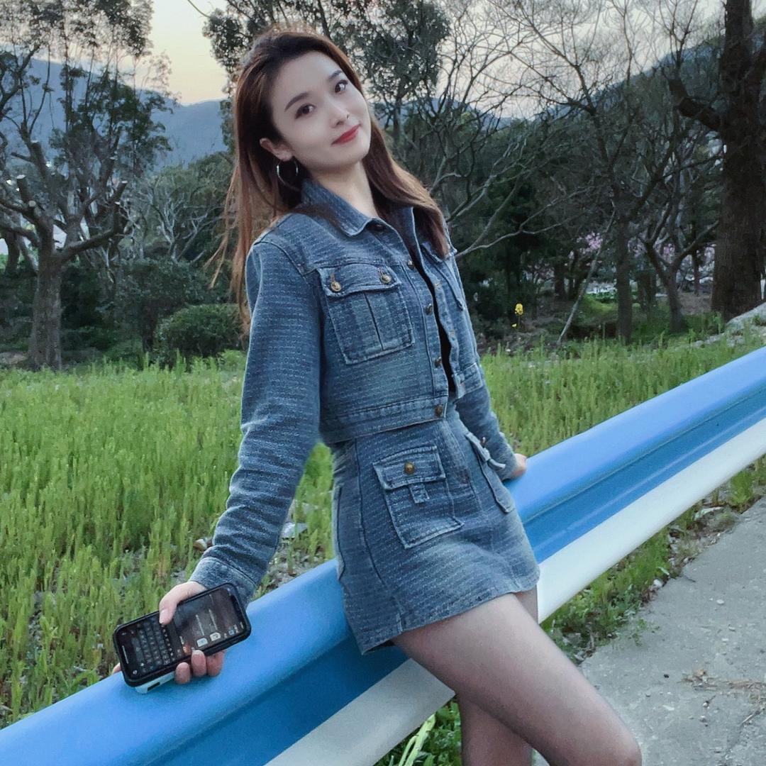 轻舟已过万重山